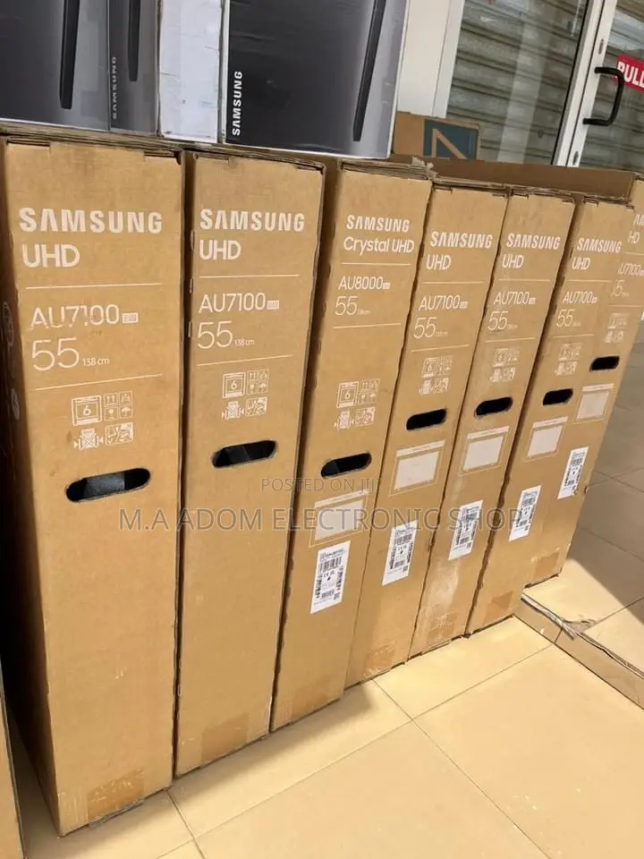 - Samsung 82” Crystal Uhd 4K Smart TV 2020 M