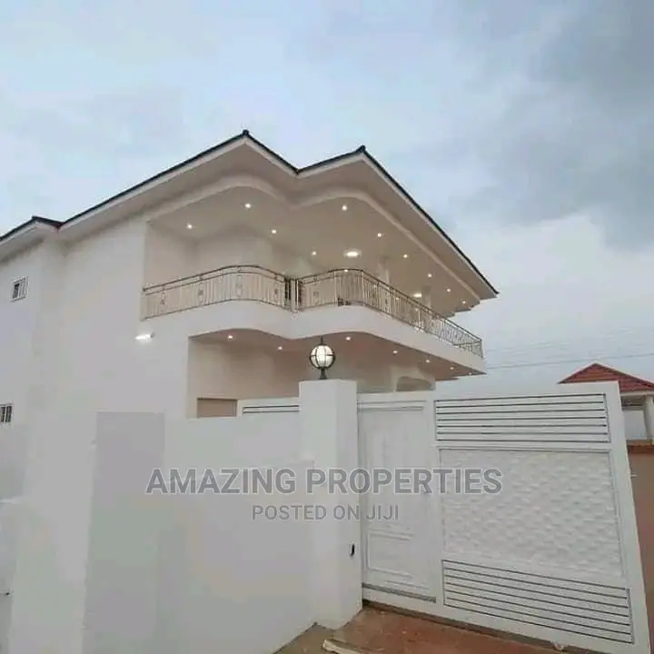 5bdrm House in 5 Bedroom House With for sale