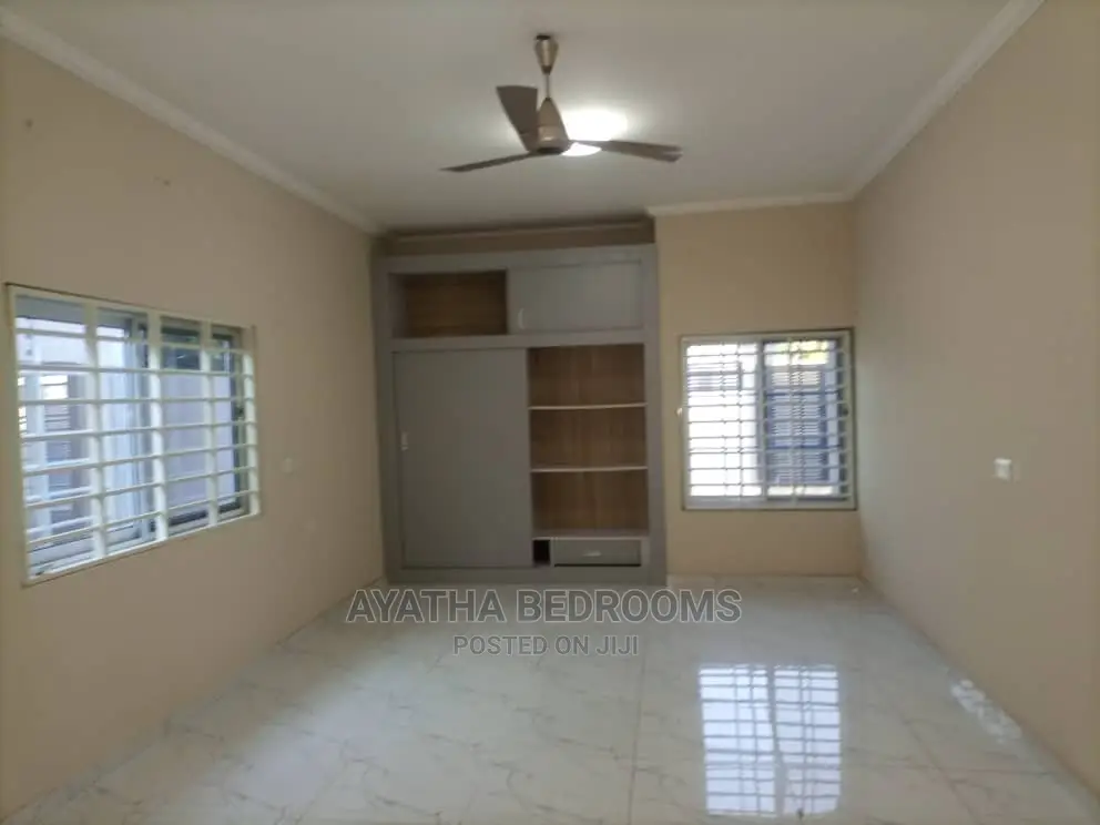 3bdrm House in Ayathar Bedroom, Spintex for Rent