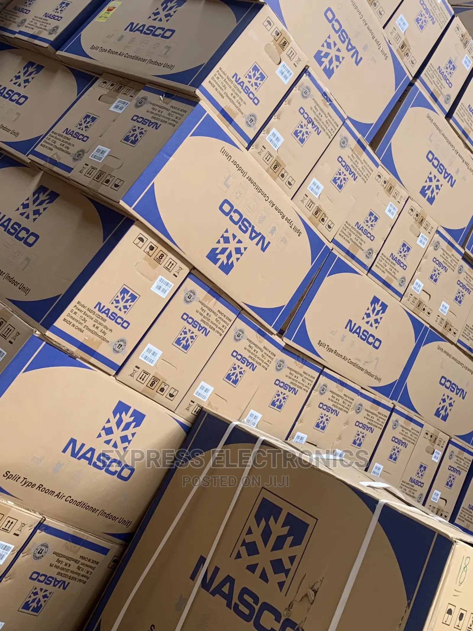 White Color in Box Nasco 2.5 HP Split R22 Gas Air Condition