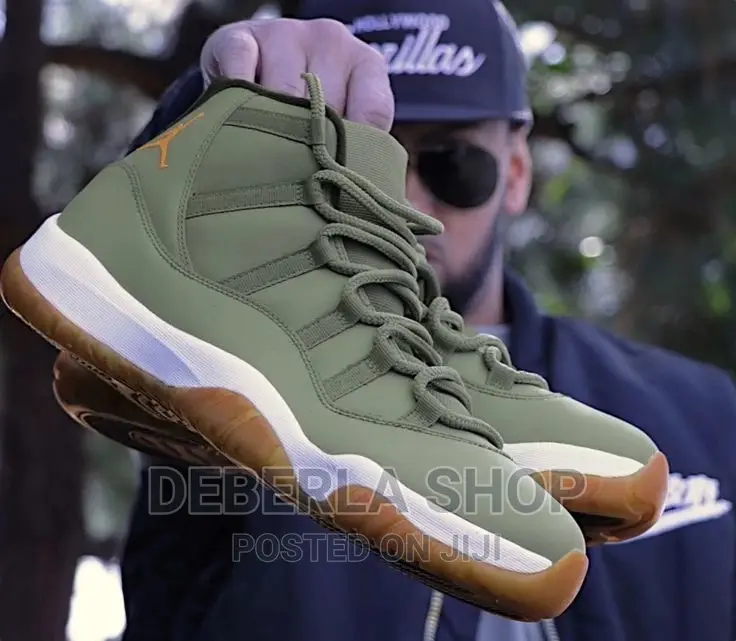 Air Jordan 11 High Retro