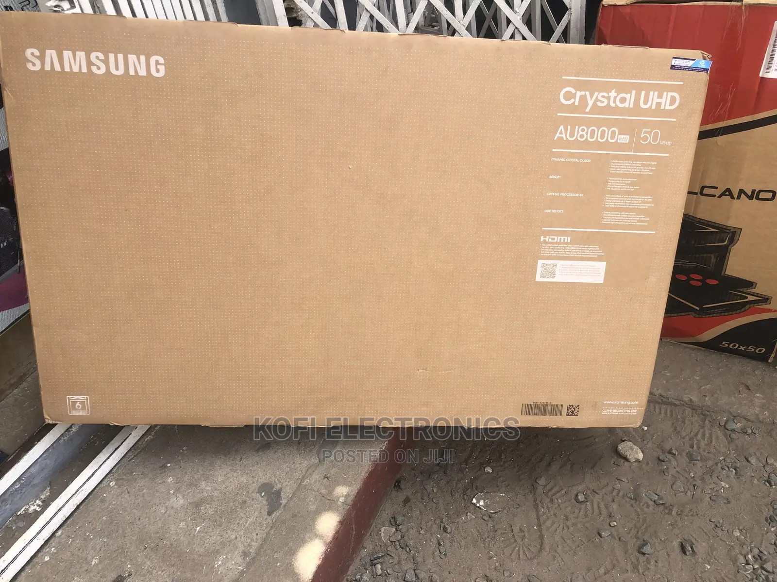 Simple Frameless Samsung Crystal UHD Smart TV 50AU8072 -