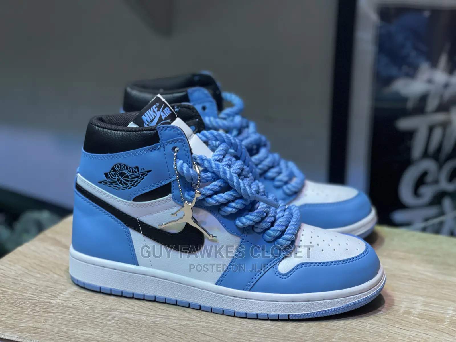 Air Jordan 1 Chunk Laces
