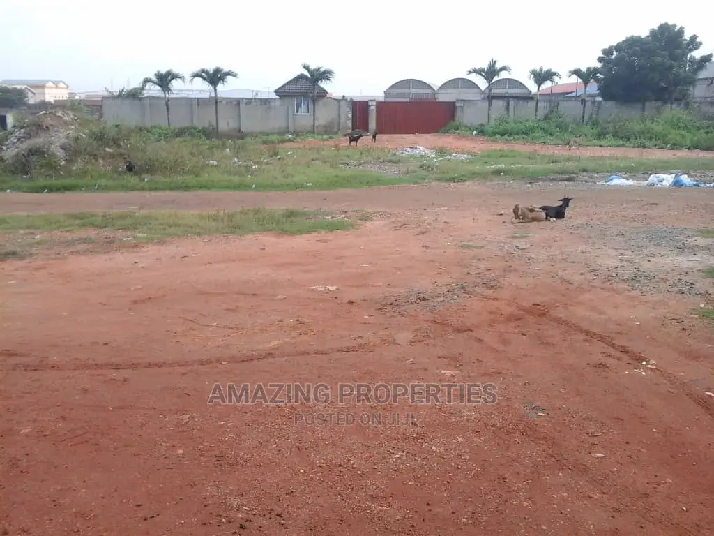For Sale Land Size 2 Acres Warehouse Size 2000sq at Spintex