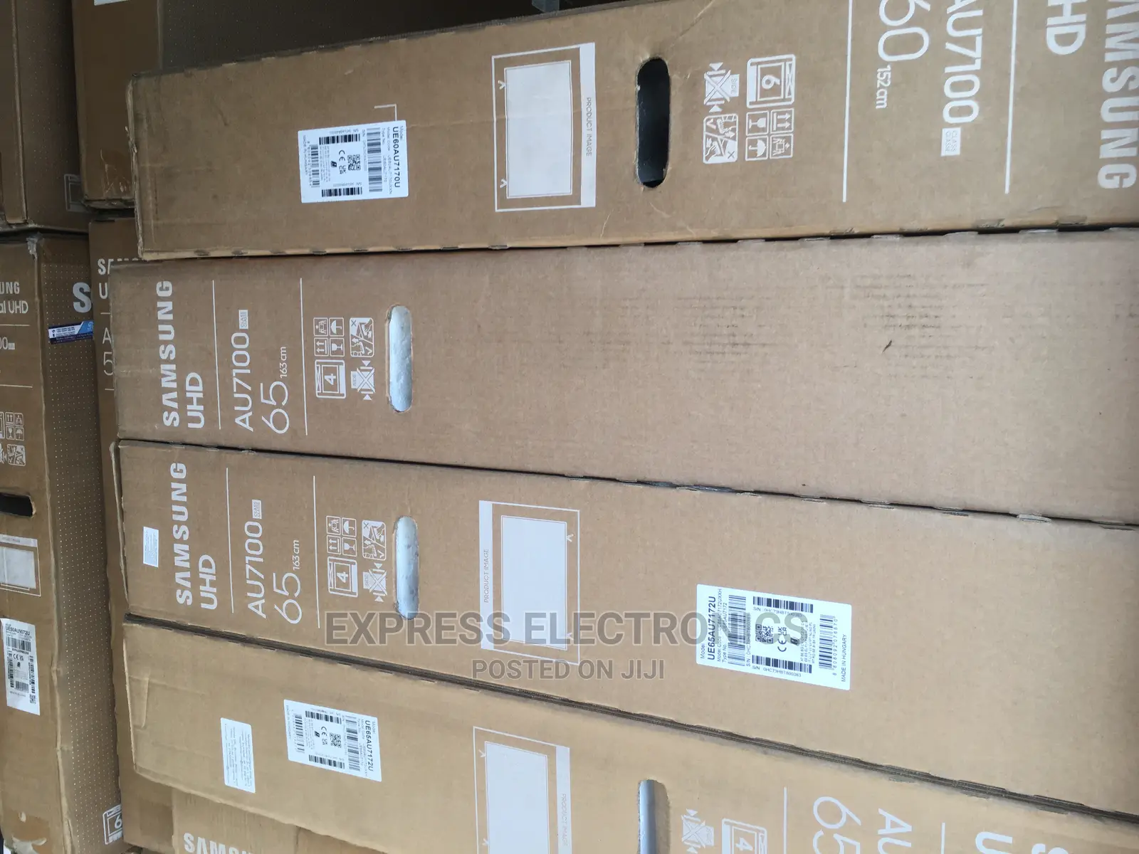 Samsung Real Smart 65”AU7172 UHD Brand New Tv +Wallmount