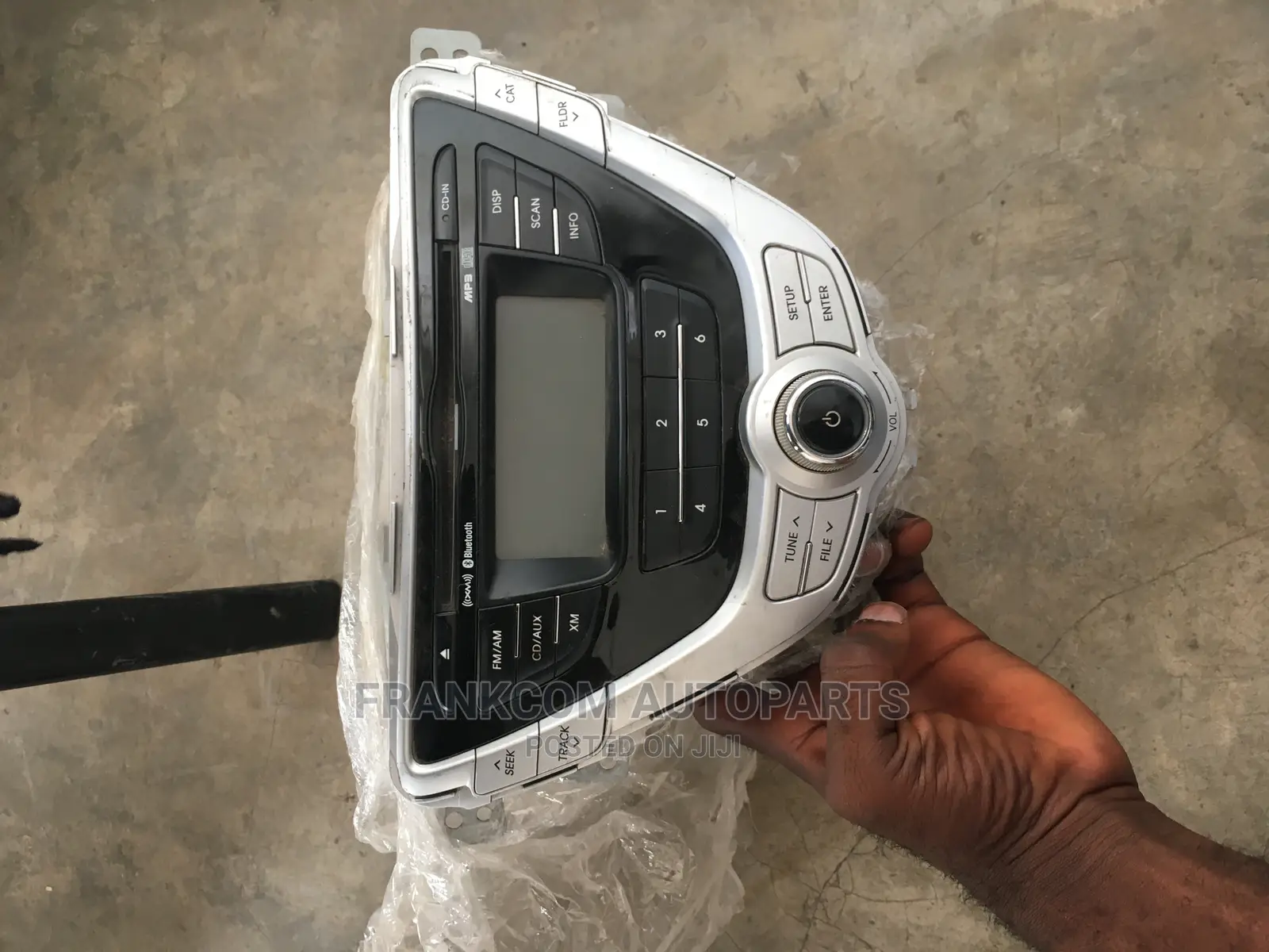 Hyundai Elantra 2012 Tape