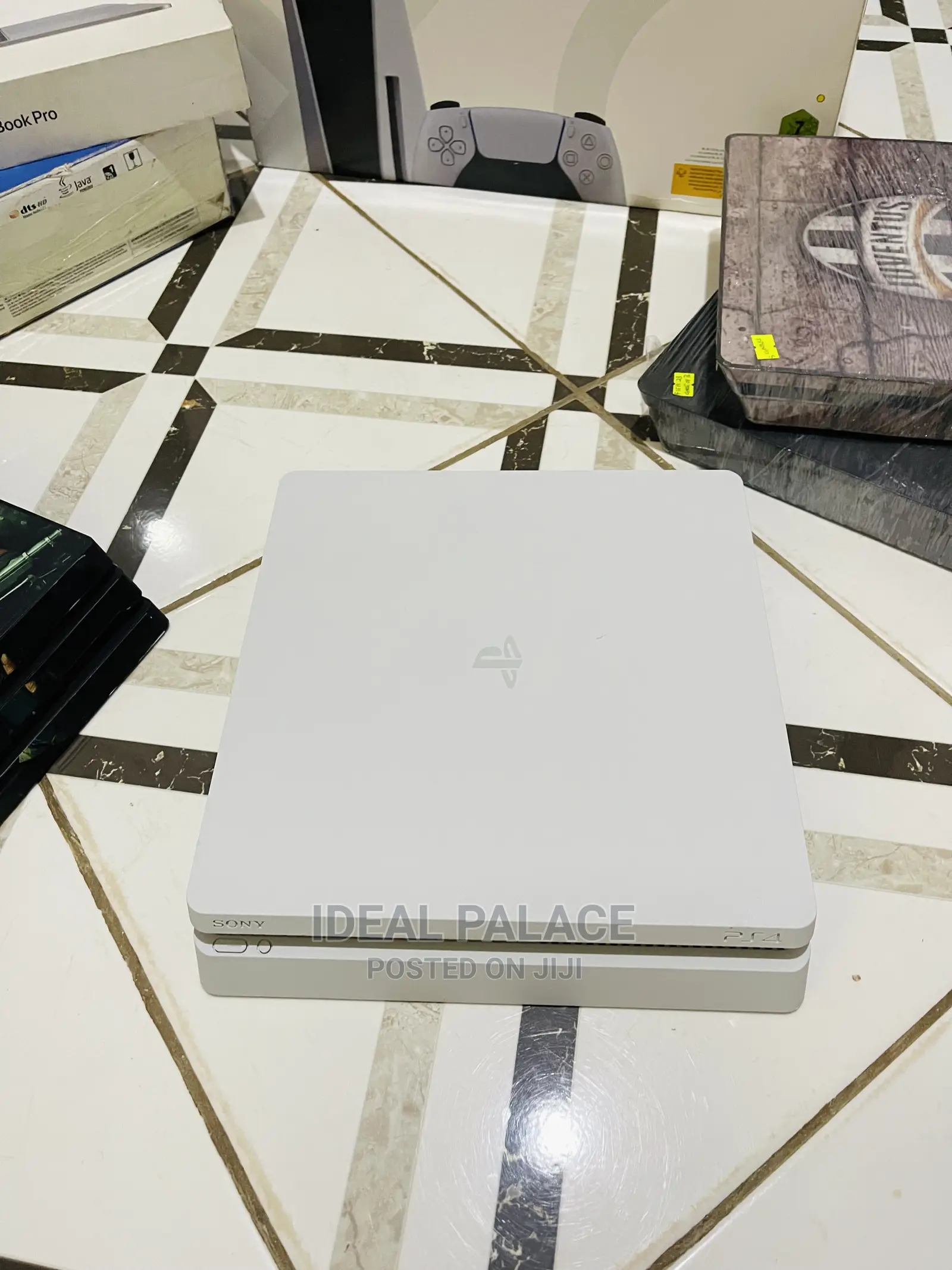 Playstation 4 Slim White Edition With Games