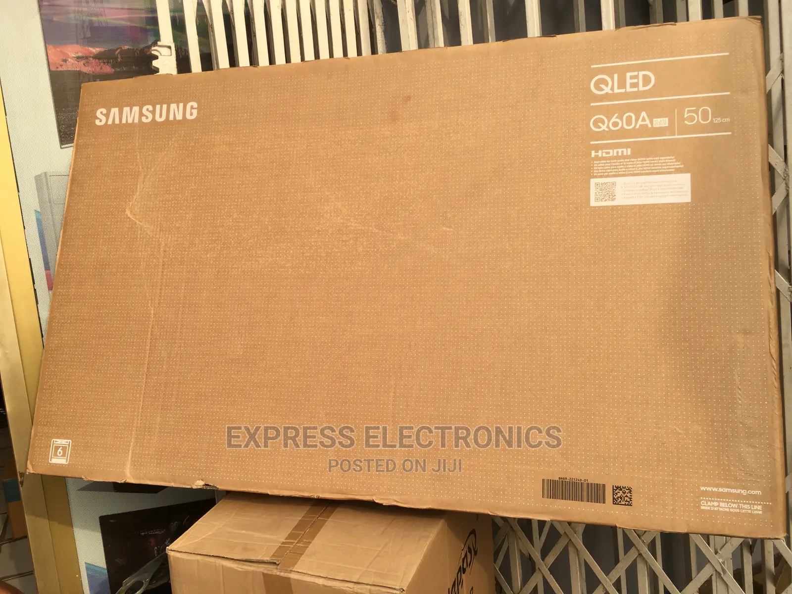 Dynamic Contrast Samsung 50”QLED UHD Smart Tv +Dstv