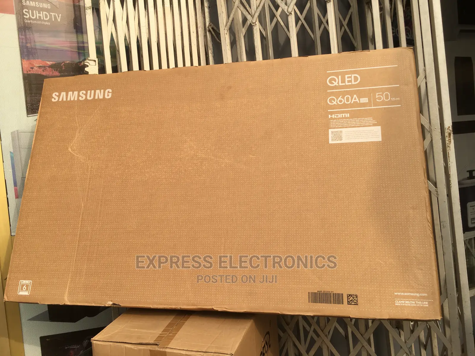 Dynamic Contrast Samsung 50”QLED UHD Smart Tv +Dstv