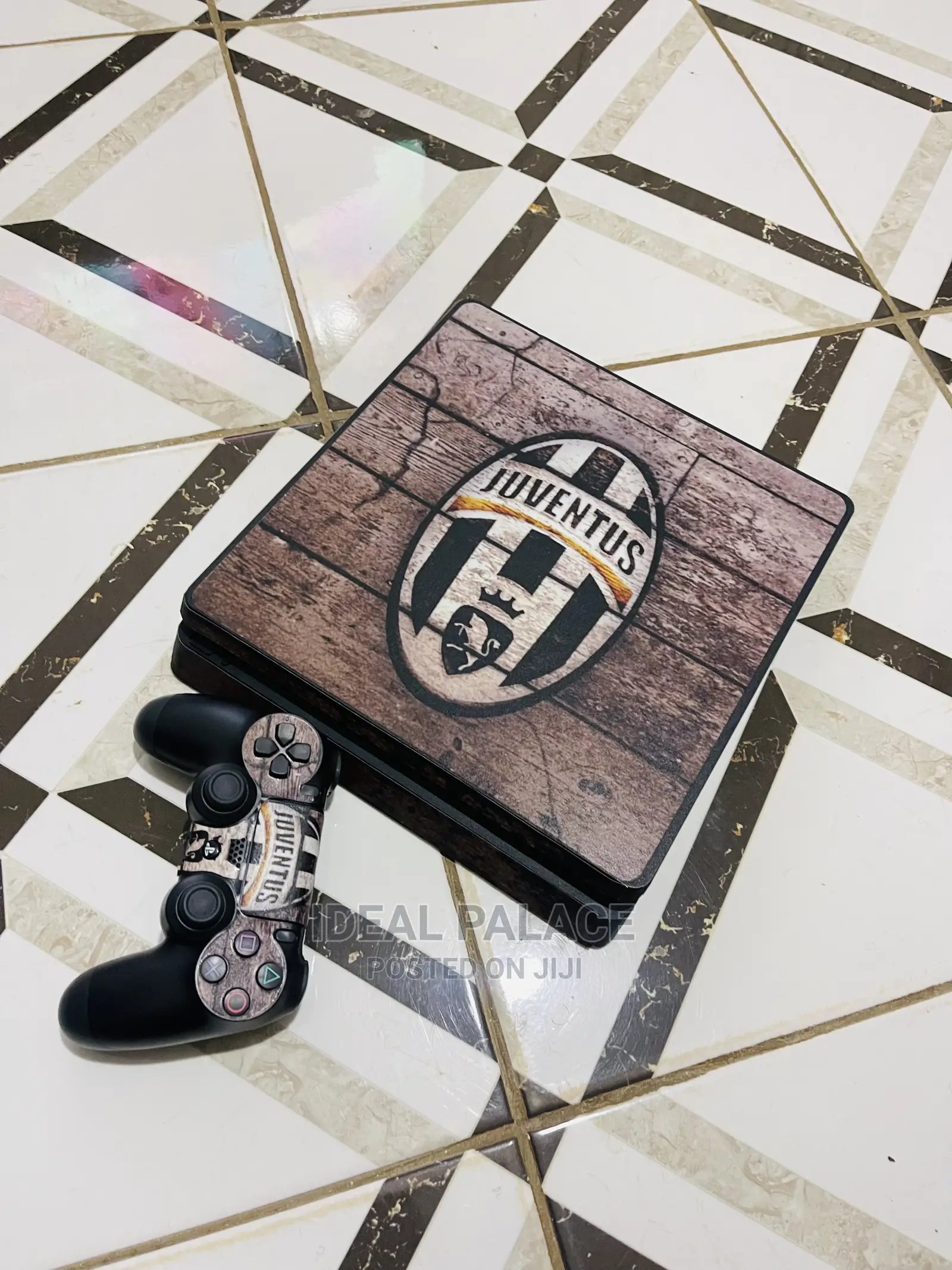 Ps4 Slim With Games. Juventus Skin Edition