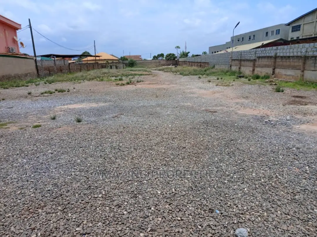 140x200 Plot of Land at Madina
