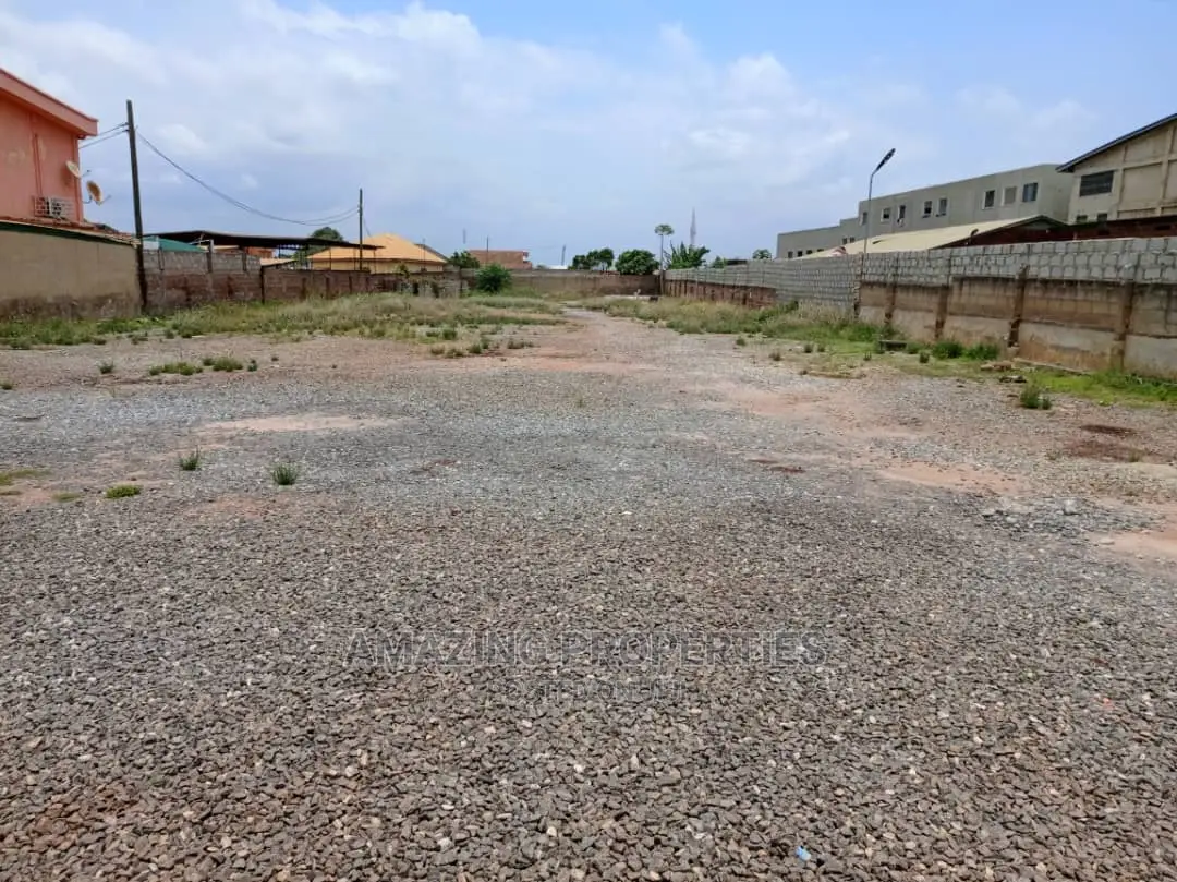 140x200 Plot of Land at Madina