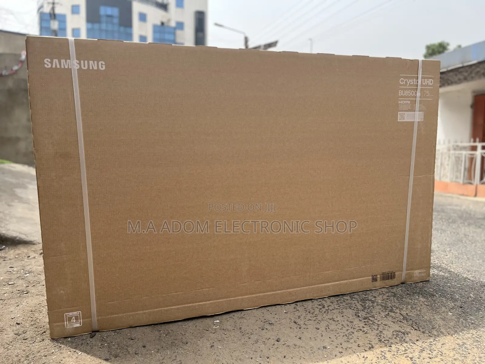 Ultra Slim Samung 2022 Edition 75” Series 8 Crystal UHD Tv