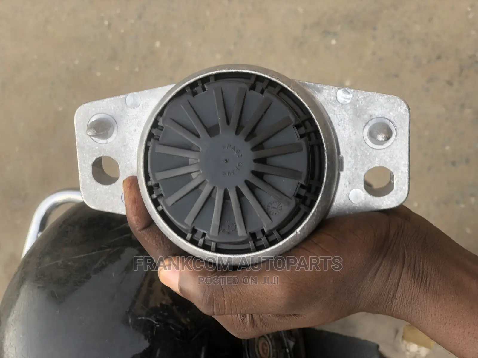 Range Rover Velar 2017-2020 Engine Mount/Seat