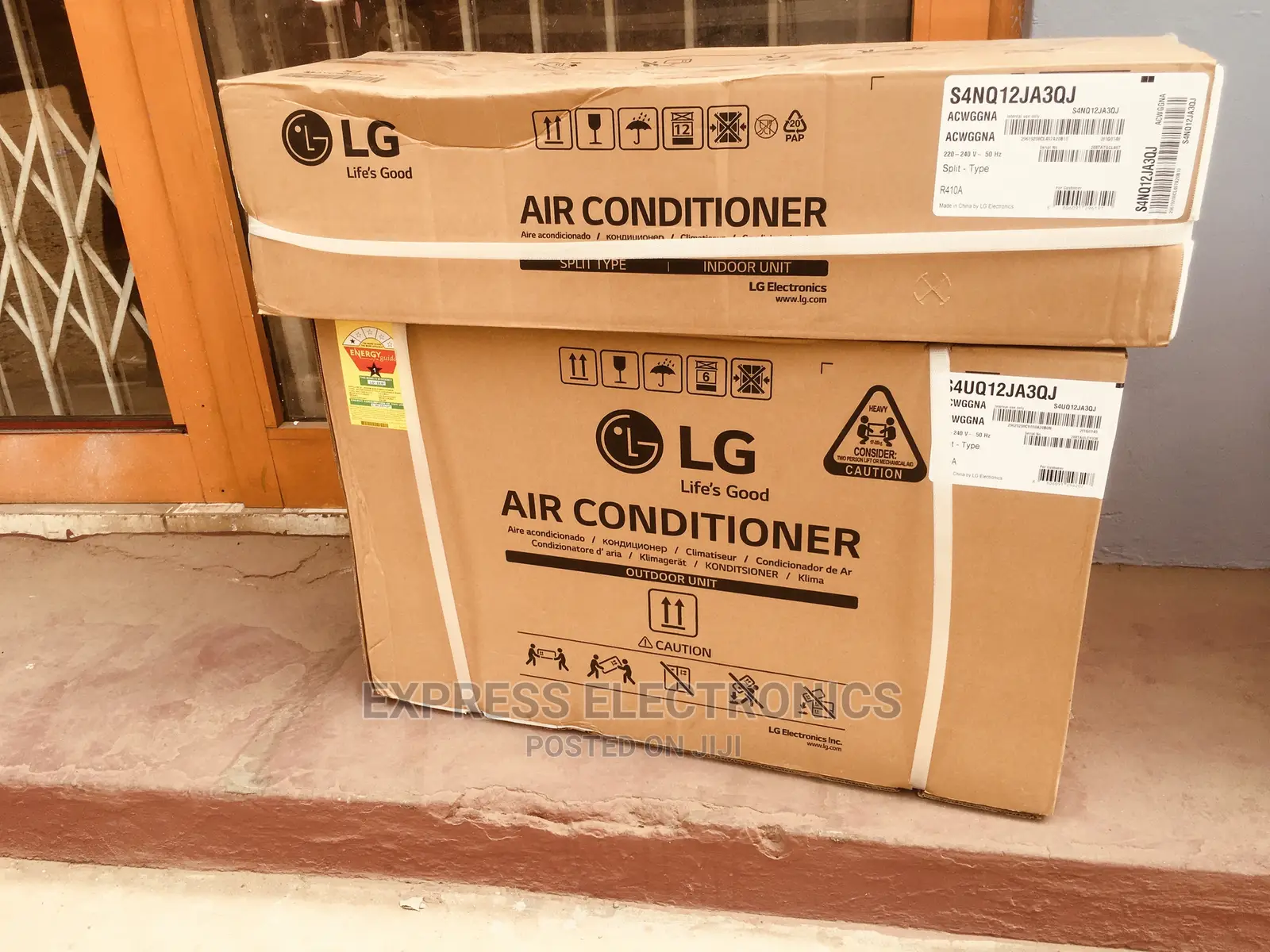 Simple and Slim 1.5hp LG~White Color S4-C12tzcaa R410 Gas