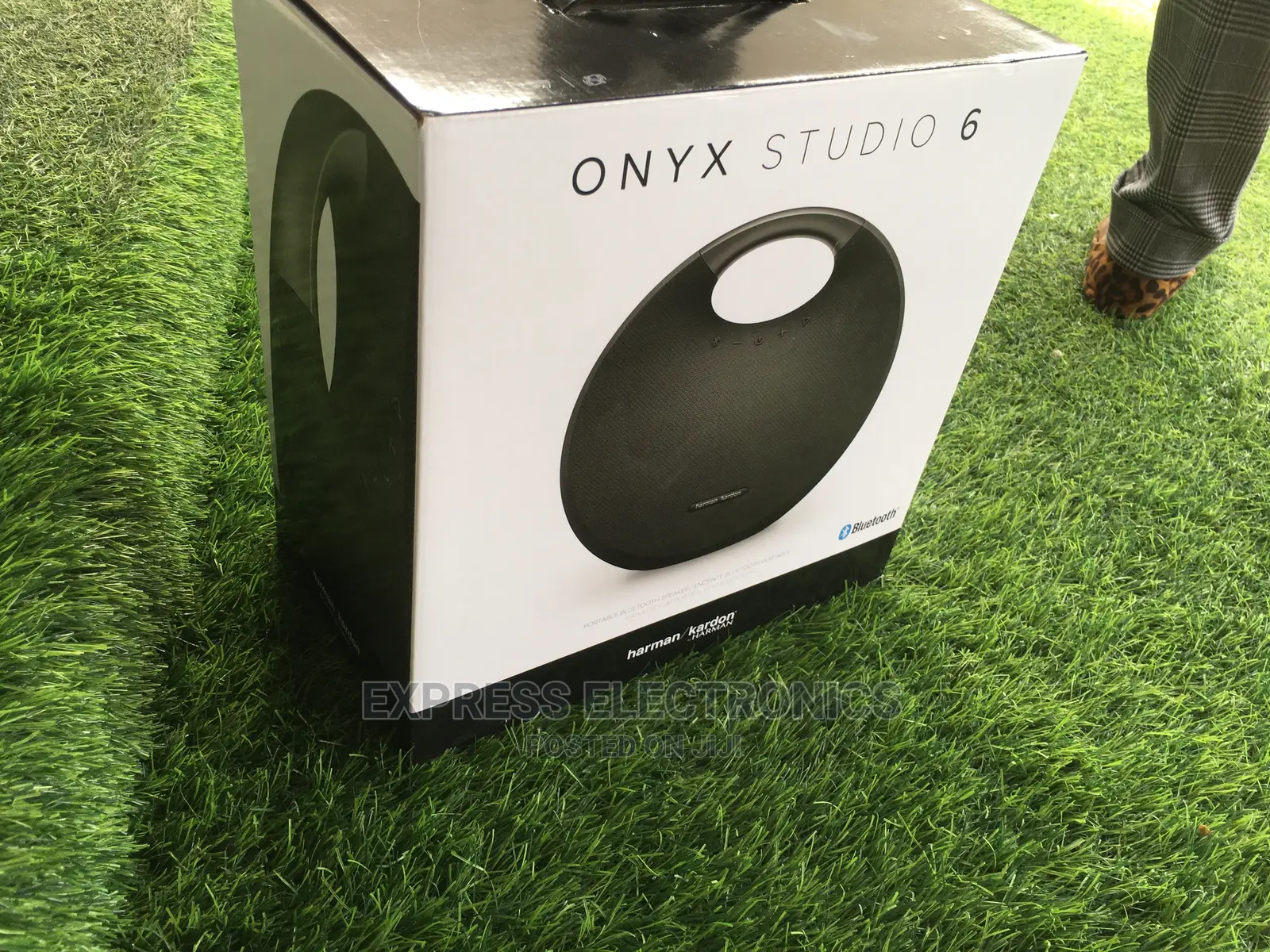Best Sales on Harman Kardon Onyx Studio 6 Wireless (Black)