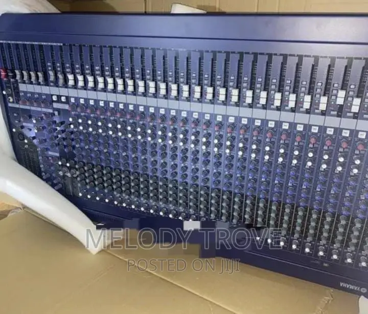 Yamaha 32 Channel Mixer MG
