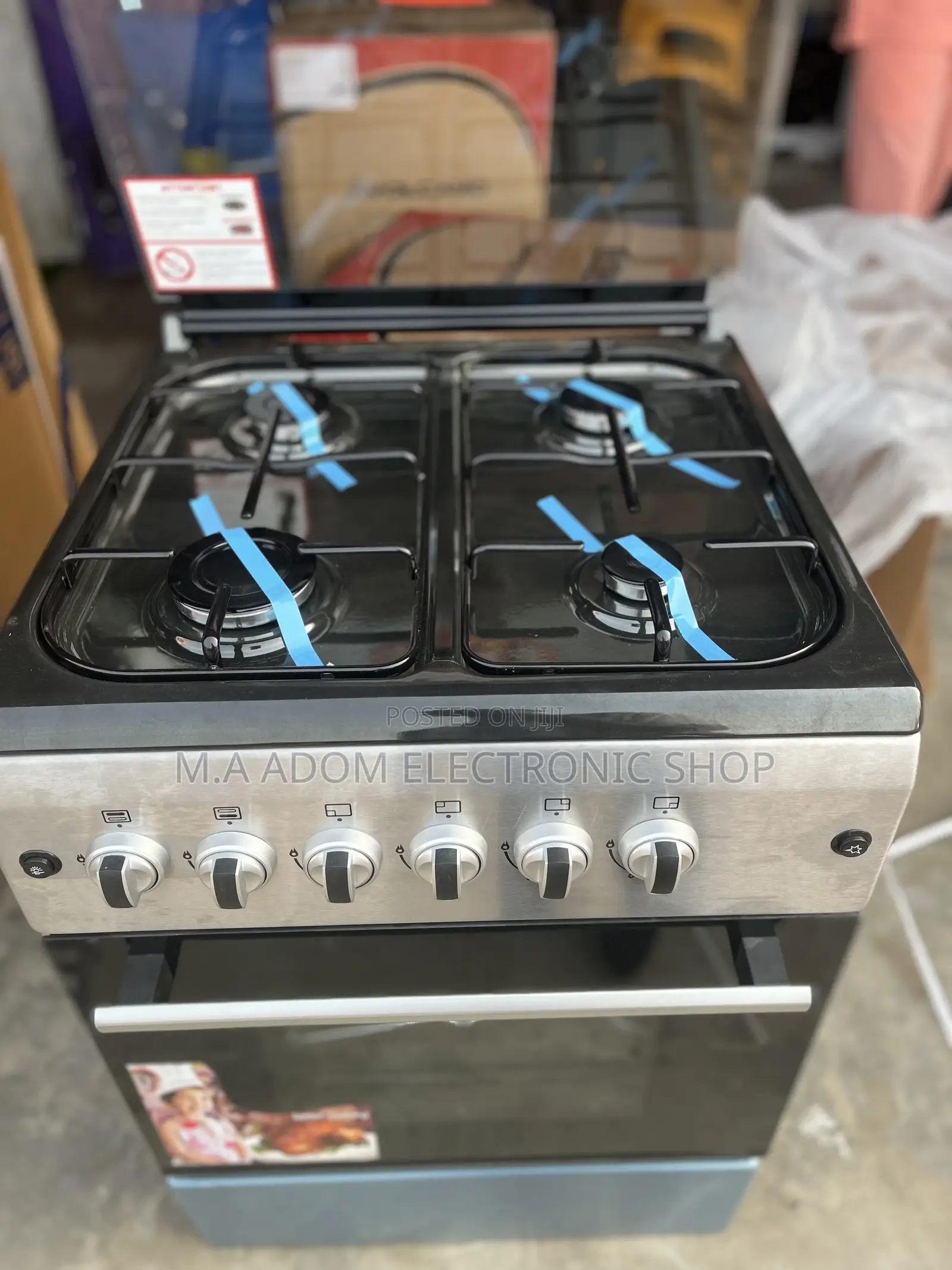 FERRE 4 Burner Gas Stove With Oven Grill (60 X 60)