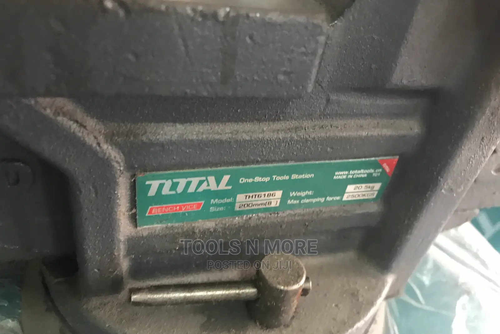 Total Bench Vice (8”)