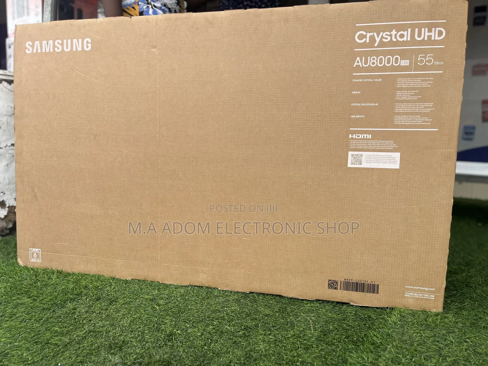 With Dynamic Crystal Colors Samung 55 Series 8 Smart Tv