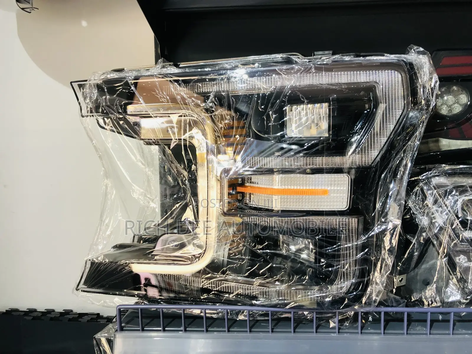 Ford F-150 2019 Headlight Full Spec LED
