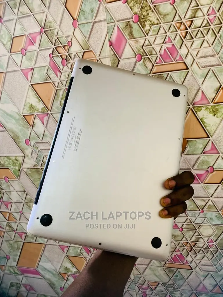 Laptop Apple MacBook 2011 8GB Intel Core I7 HDD 500GB