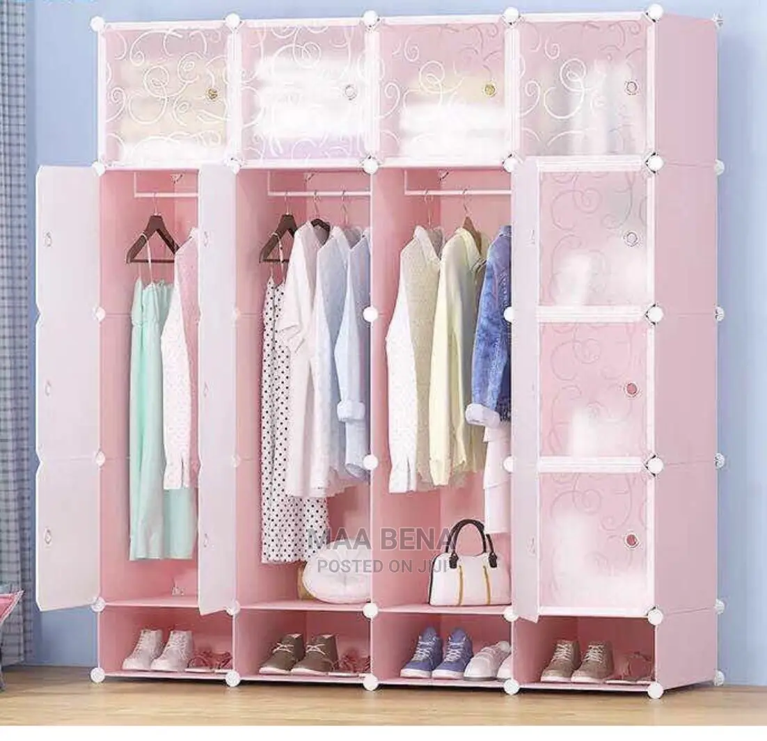 Plastic Wardrope 16 Cubicles