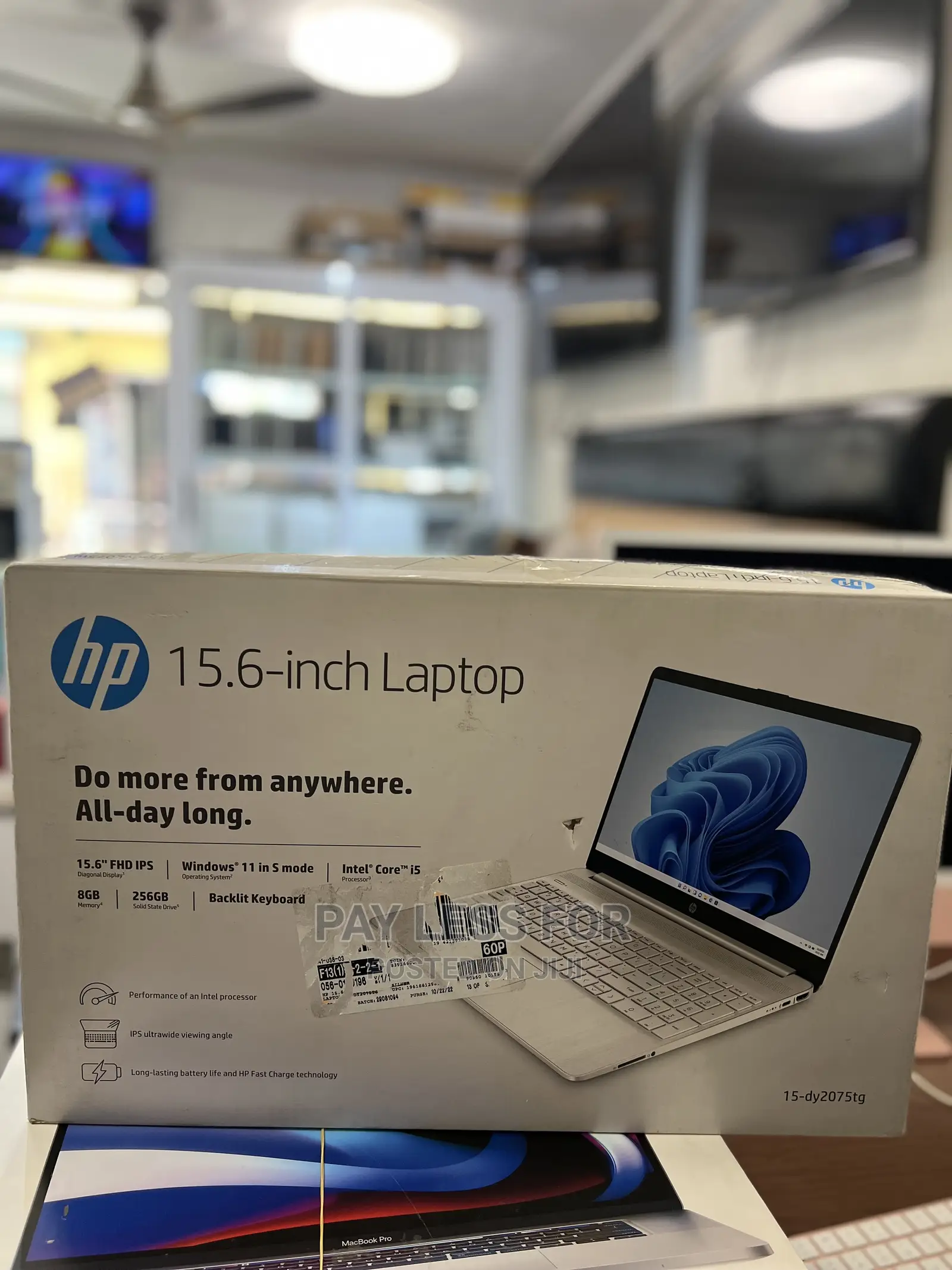 New Laptop HP 15-dy2075tg 8GB Intel Core i5 SSD 256GB