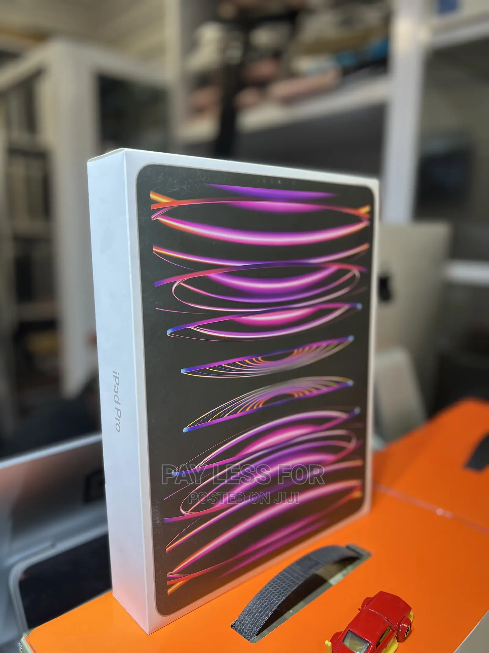 New Apple iPad Pro 12.9 (2022) 256 GB Gray