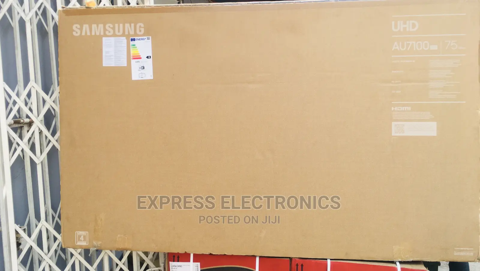 Samsung UHD Crystal Triluminos Smart Display Tv +Dstv