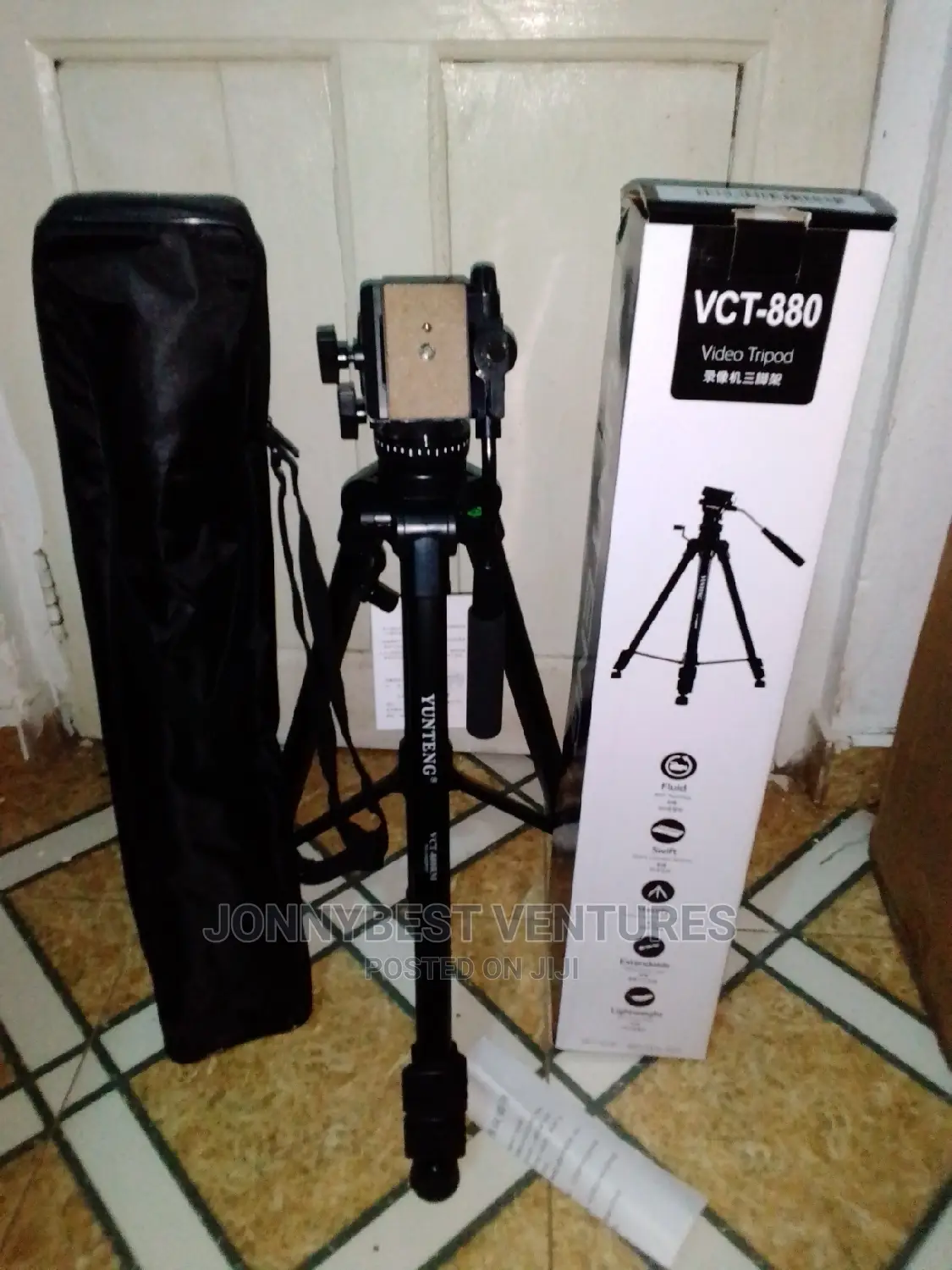 880 Video Camera Tripod