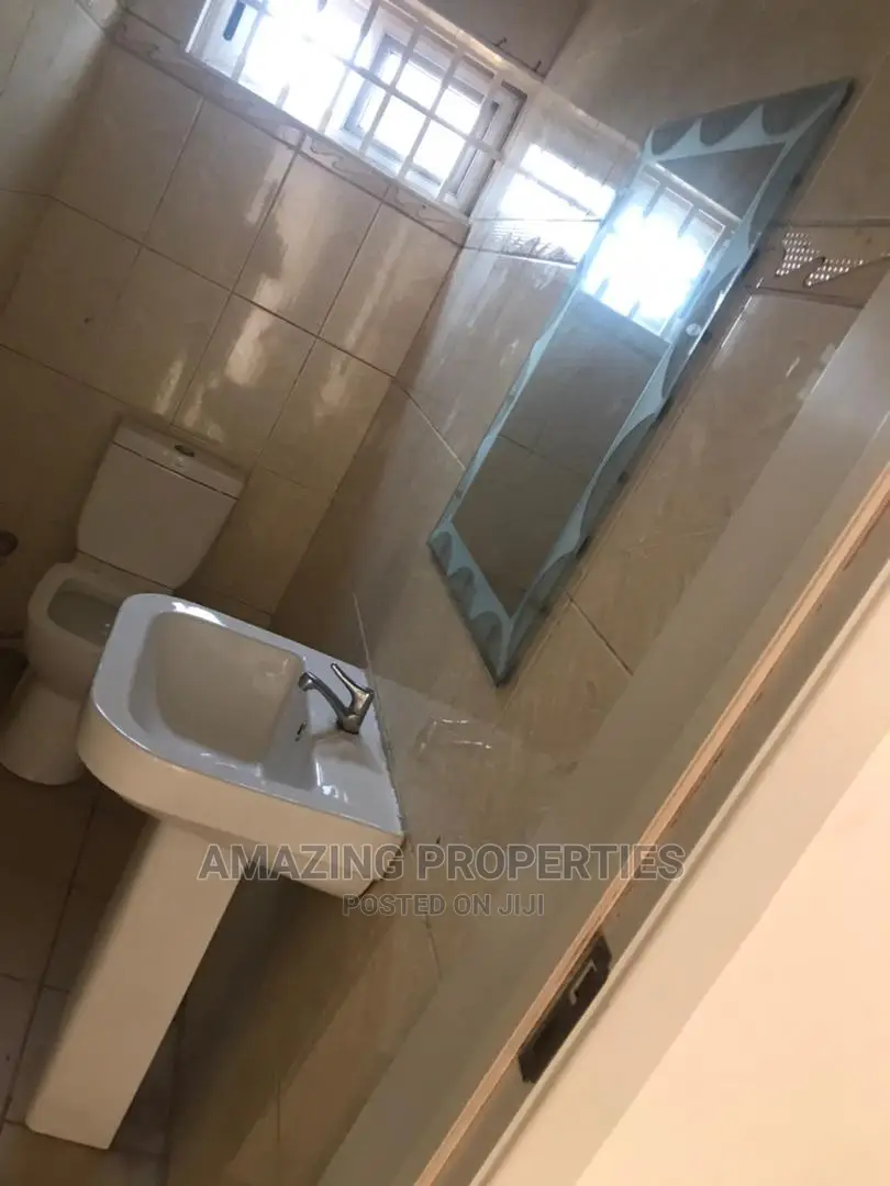 3bdrm House in Spintex Batsonaa for rent
