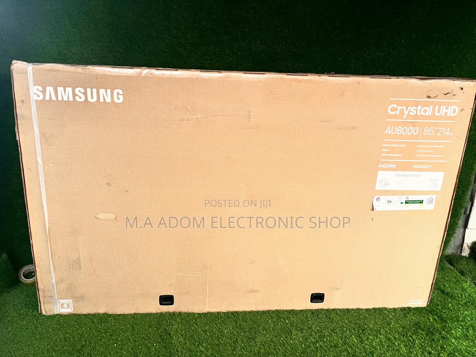 SAMSUNG 85-Inch Class Crystal UHD AU8000 Series