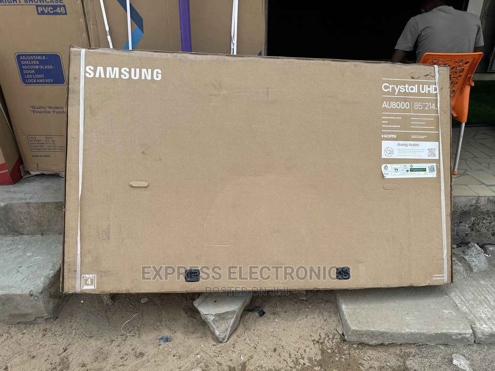 Modern 85”UHD Smart Experience Samsung Au8000 Slim