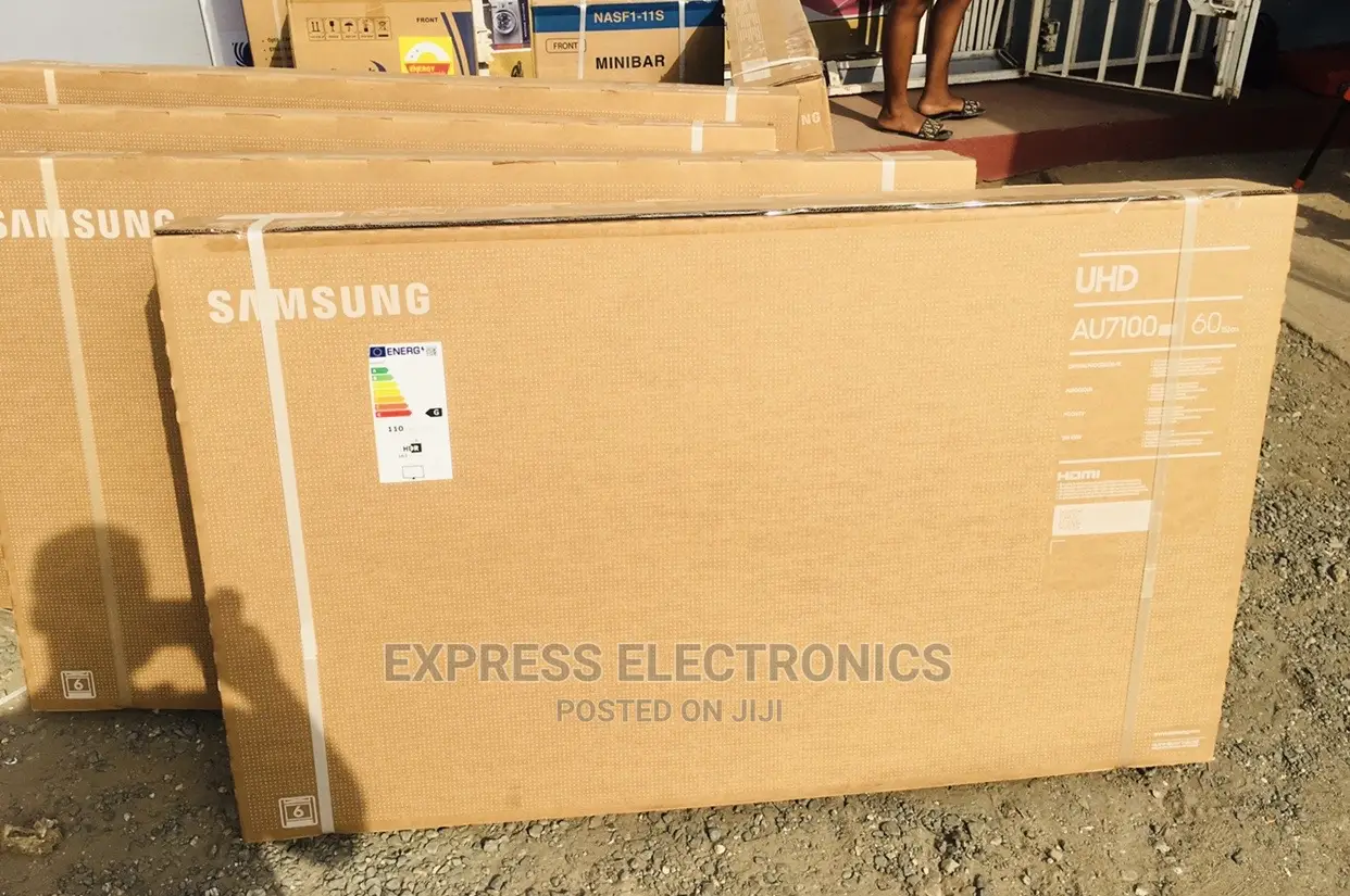 Series 7 60”UHD Smart Vivid Wide Realistic View Samsung 
