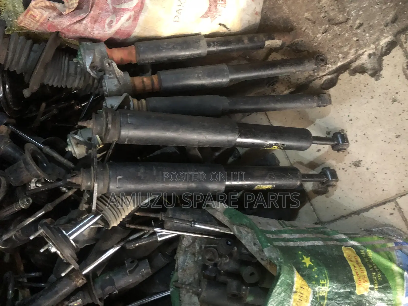 Chrysler 300 C Touring Back Shocks