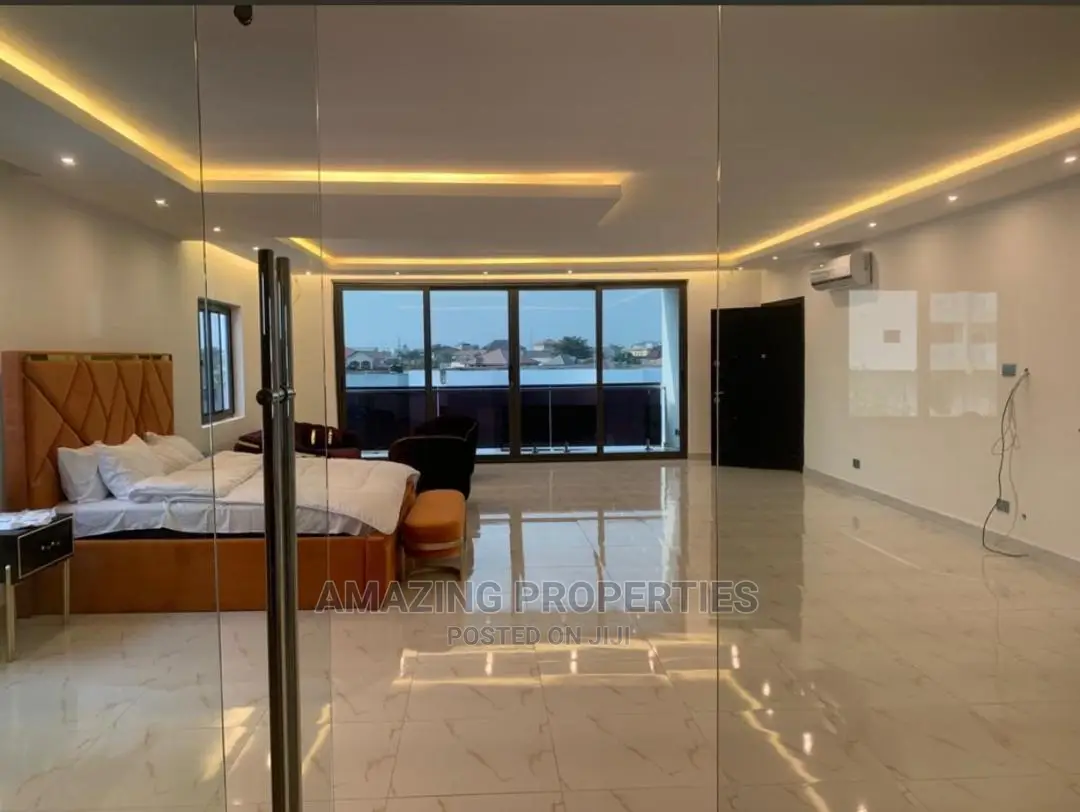 5bdrm House in East Legon for Sale