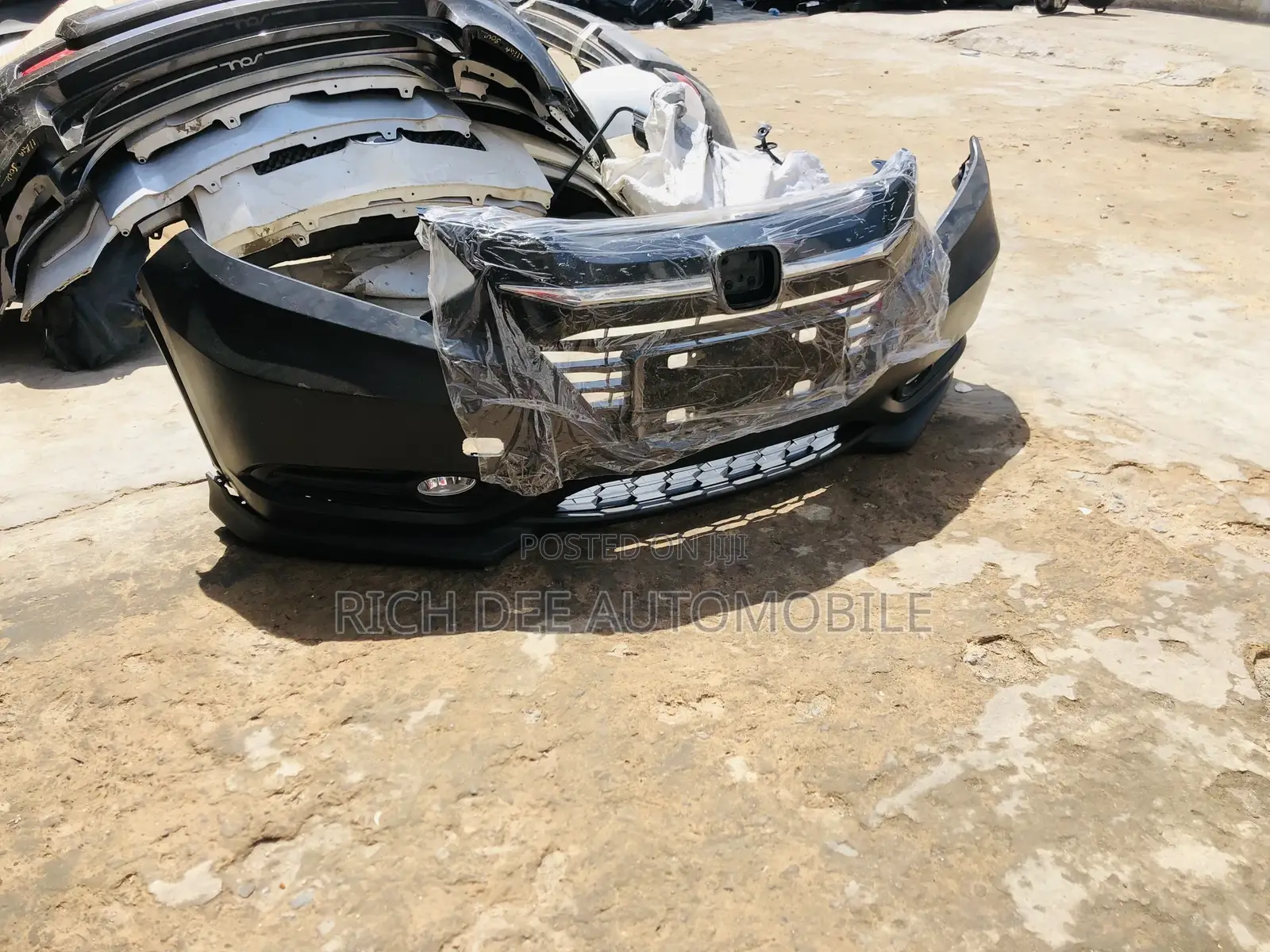 HRV 2016 Front Bumper Complete