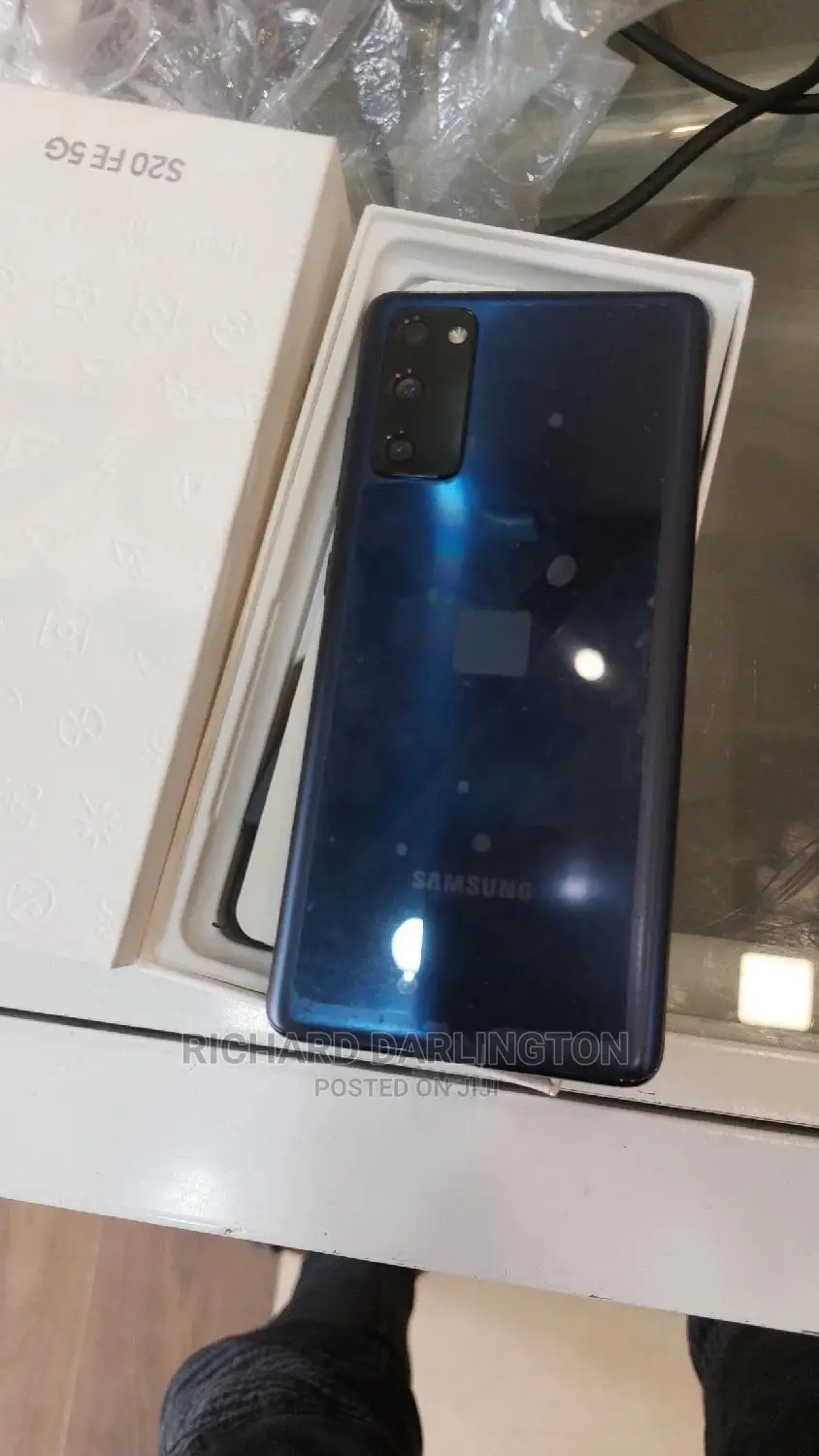 New Samsung Galaxy S20 FE 128 GB Blue