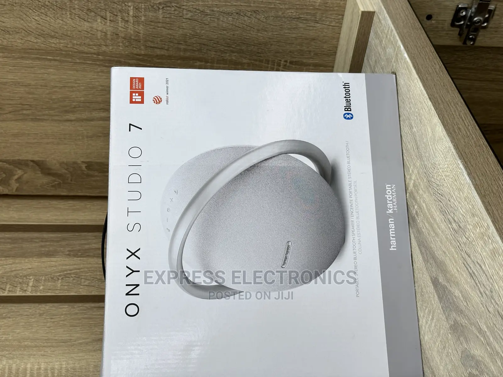Long Play Connect and Enjoy  Onyx 7 Wireless Bluetooth