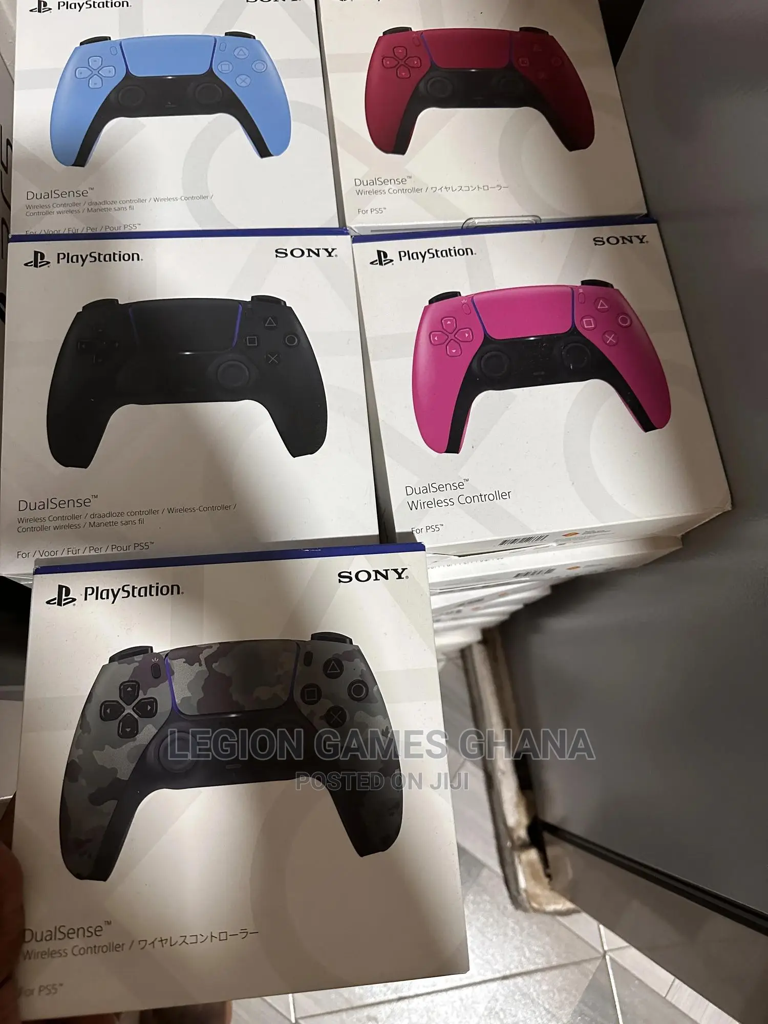 PS5 (Dualsense) Controllers
