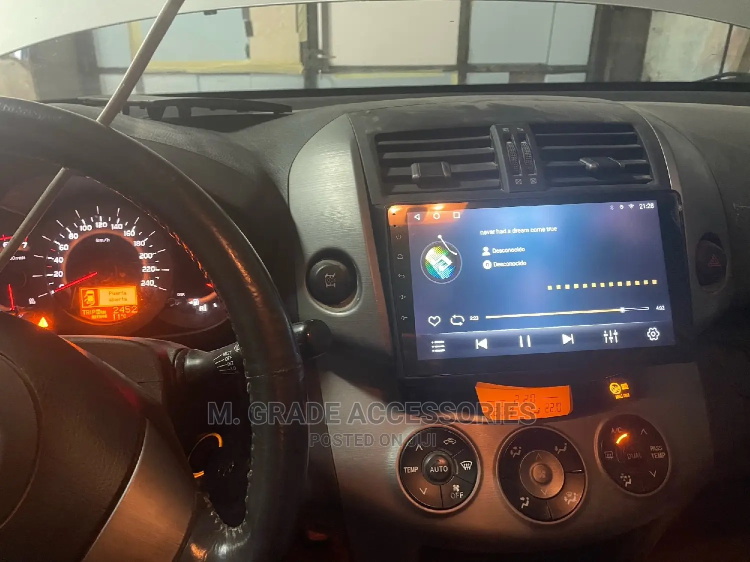 Premium Qled Car Radio Screen With Apple Carplay for Rav 4