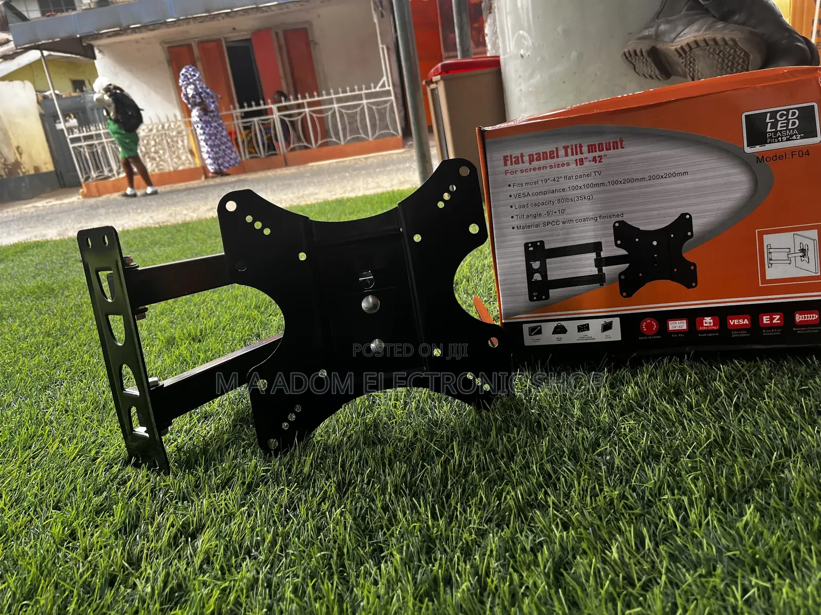 Adjustable Corner Wall Mount 14”-43”