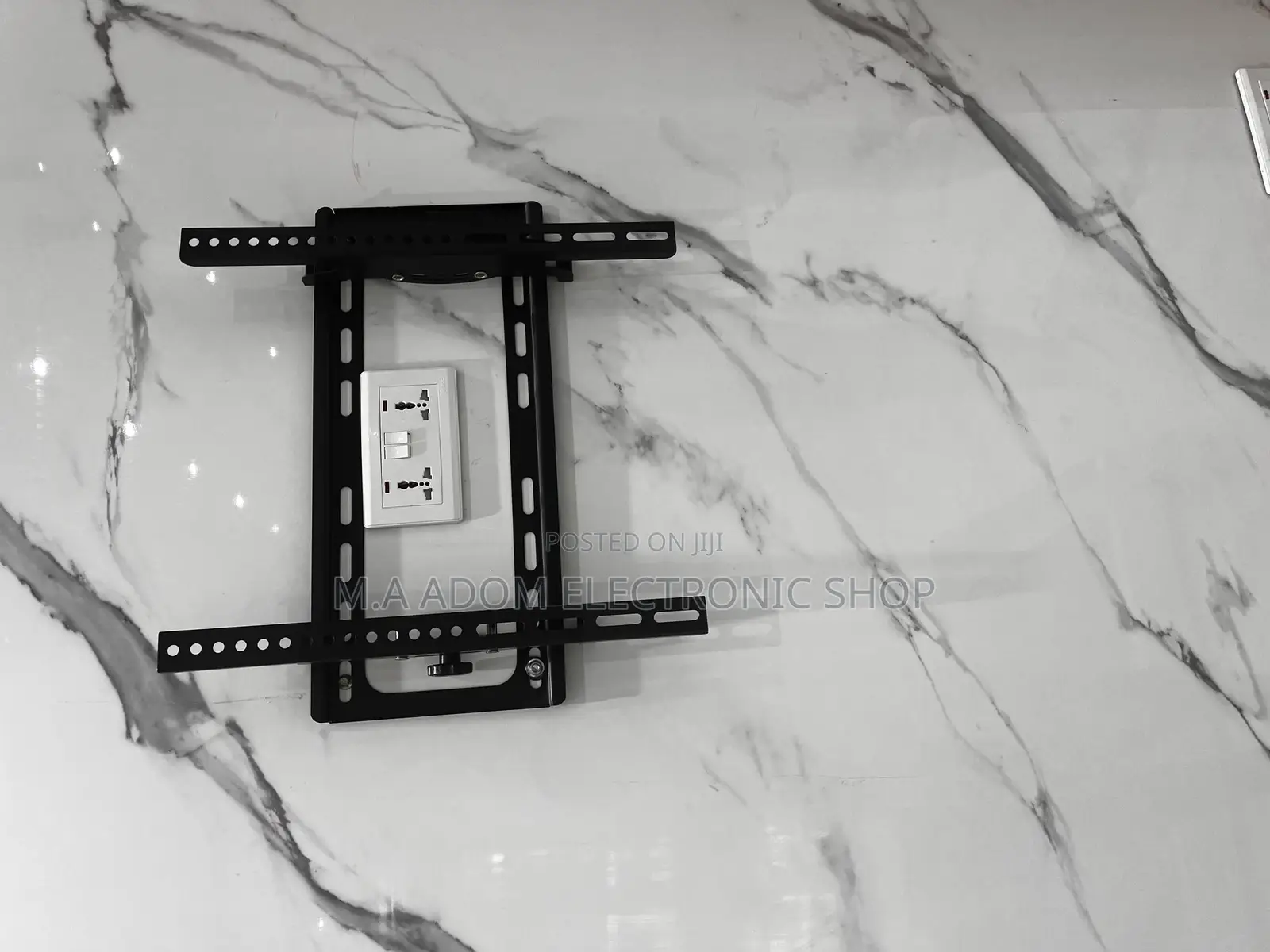 Tilt Your Tv Up Down With This Mount 32 -65inchs