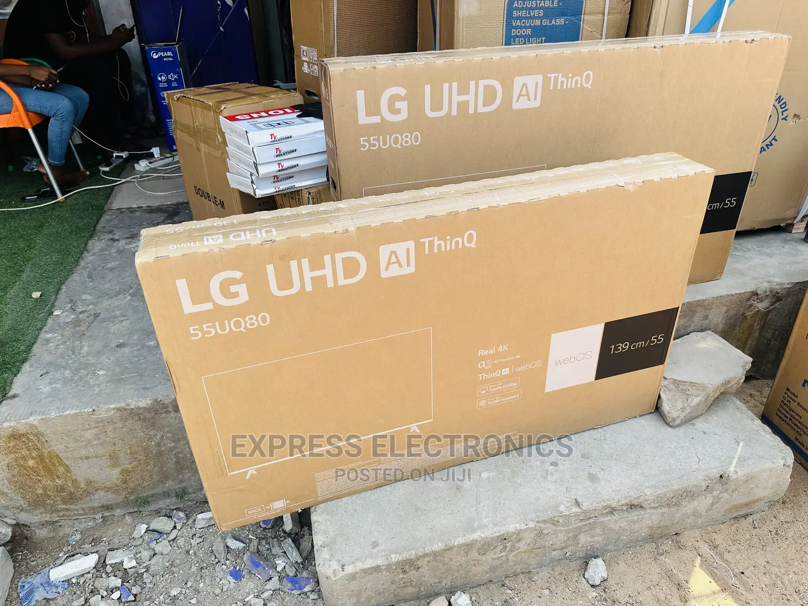 High Glossey Spacial Design UHD LG 55UQ80003 55” Tv