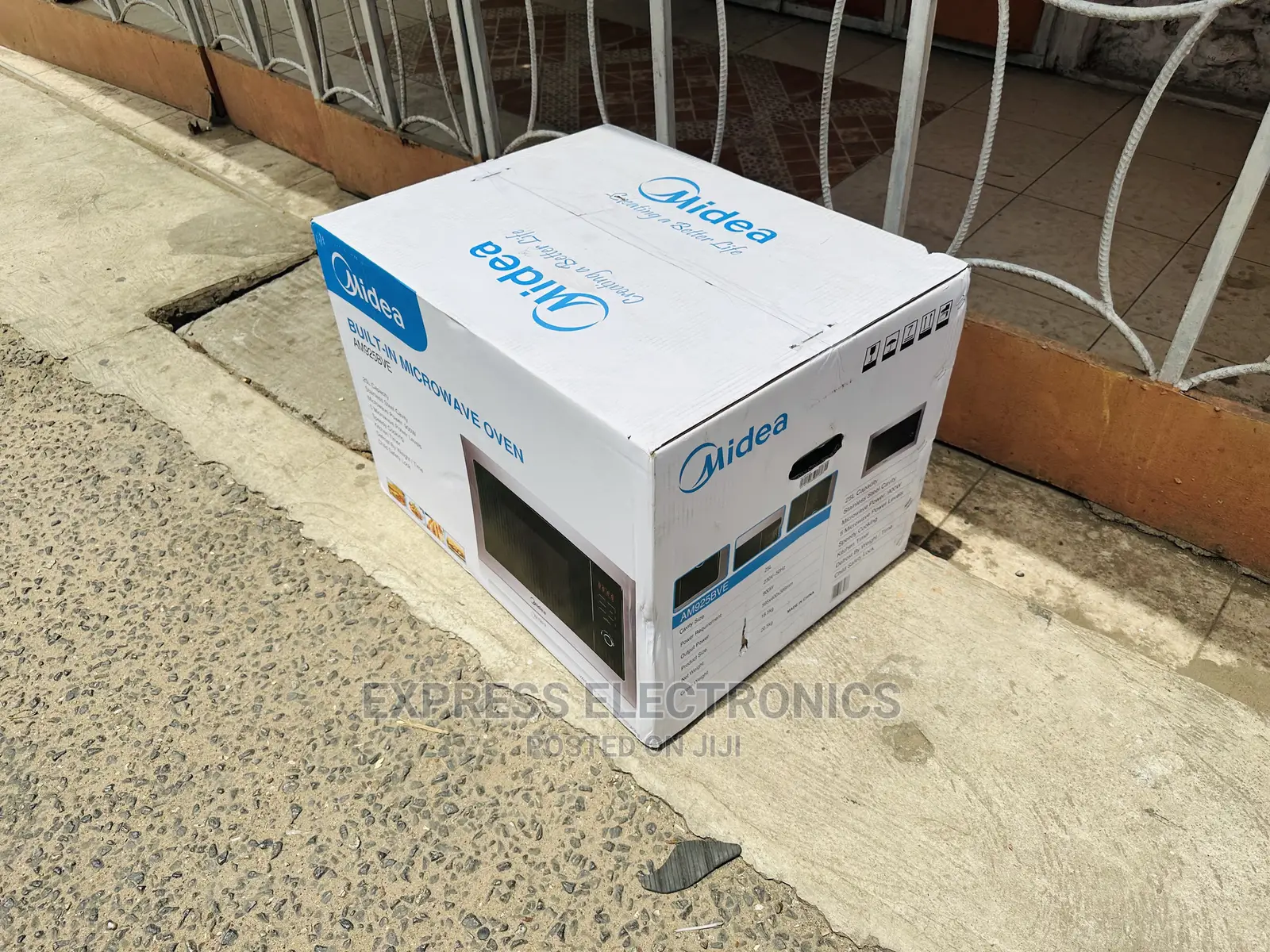 Midea 25L Built-In Microwave Oven LCD Display [AM925BVE]