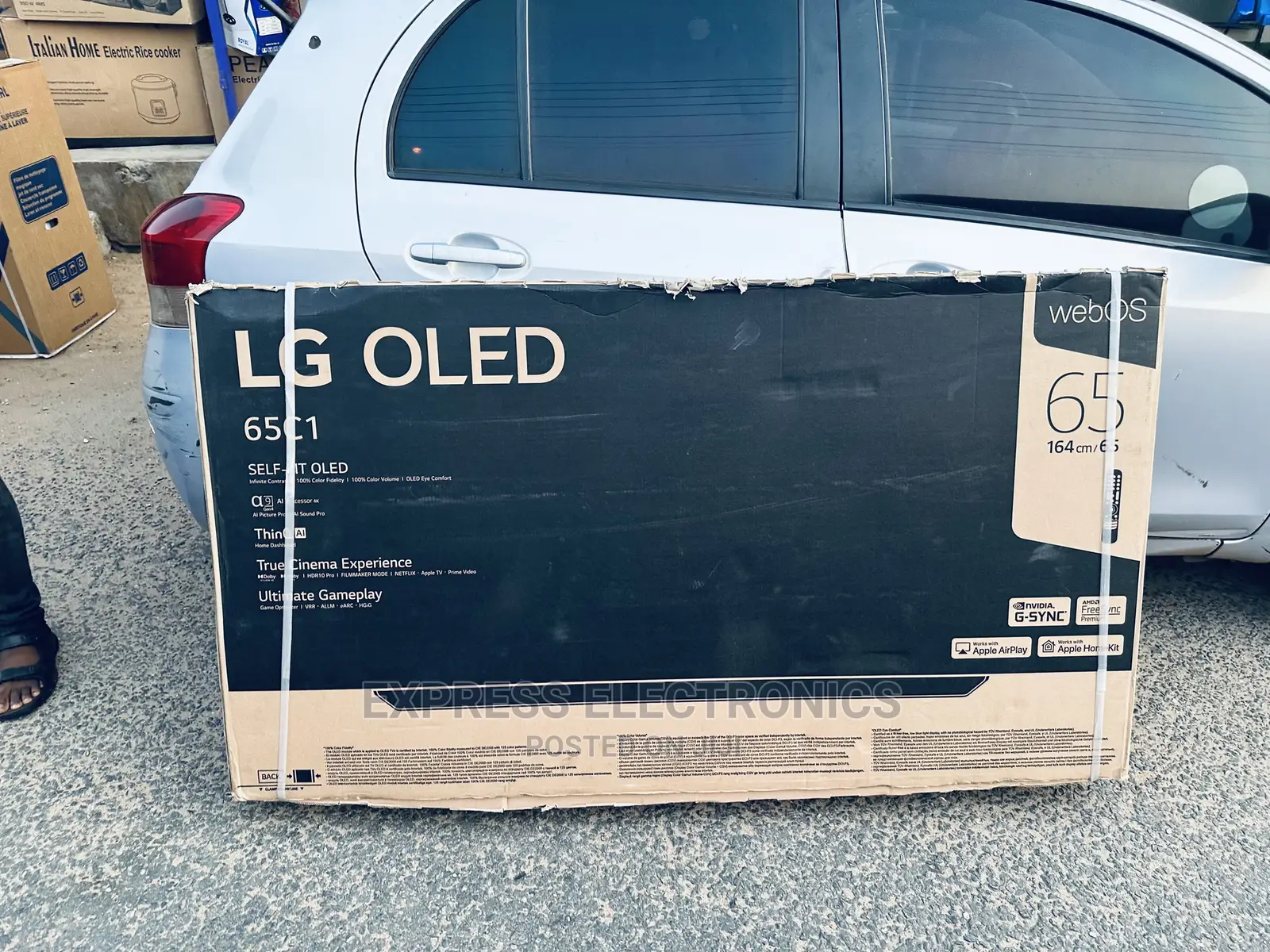 LG OLED TV 65 Inch C1 Series Cinema Screen Design