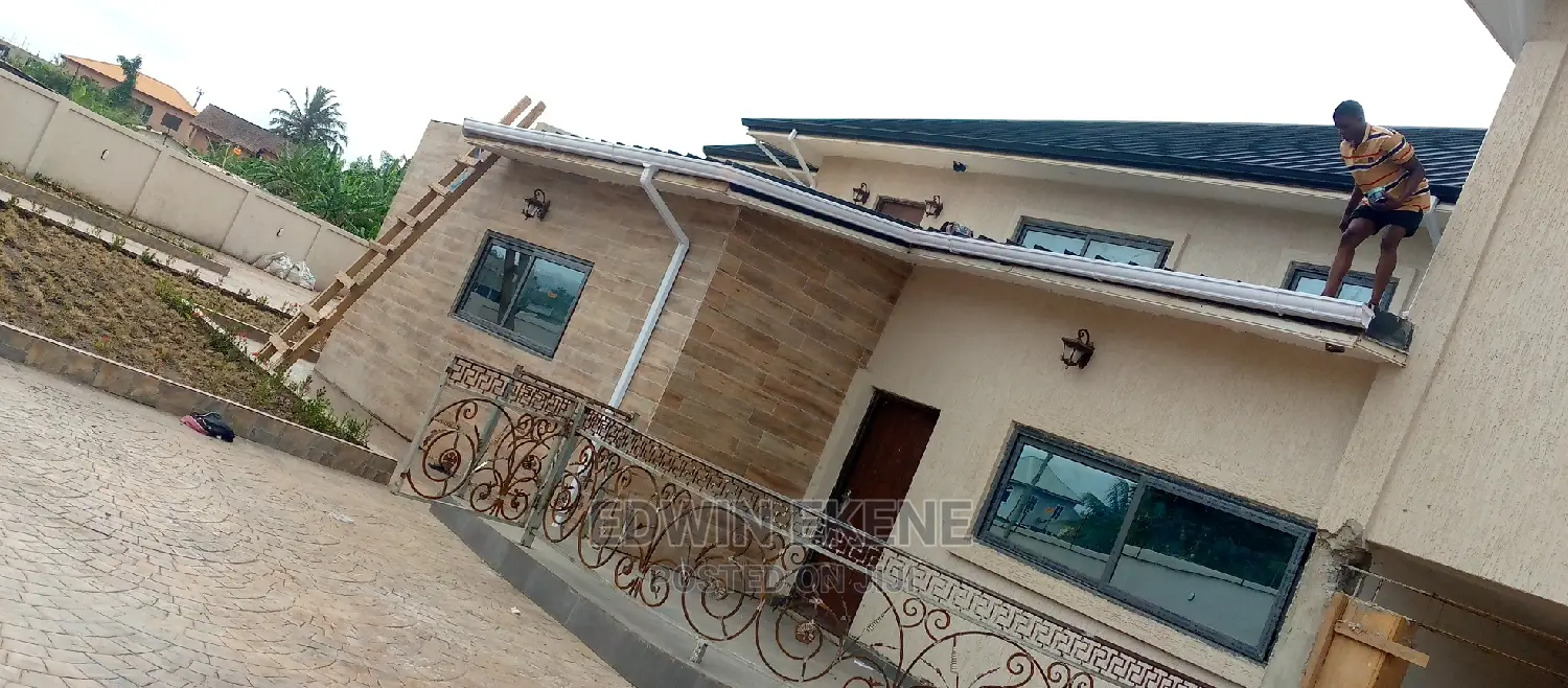 Water Collector (Rain Gutter)