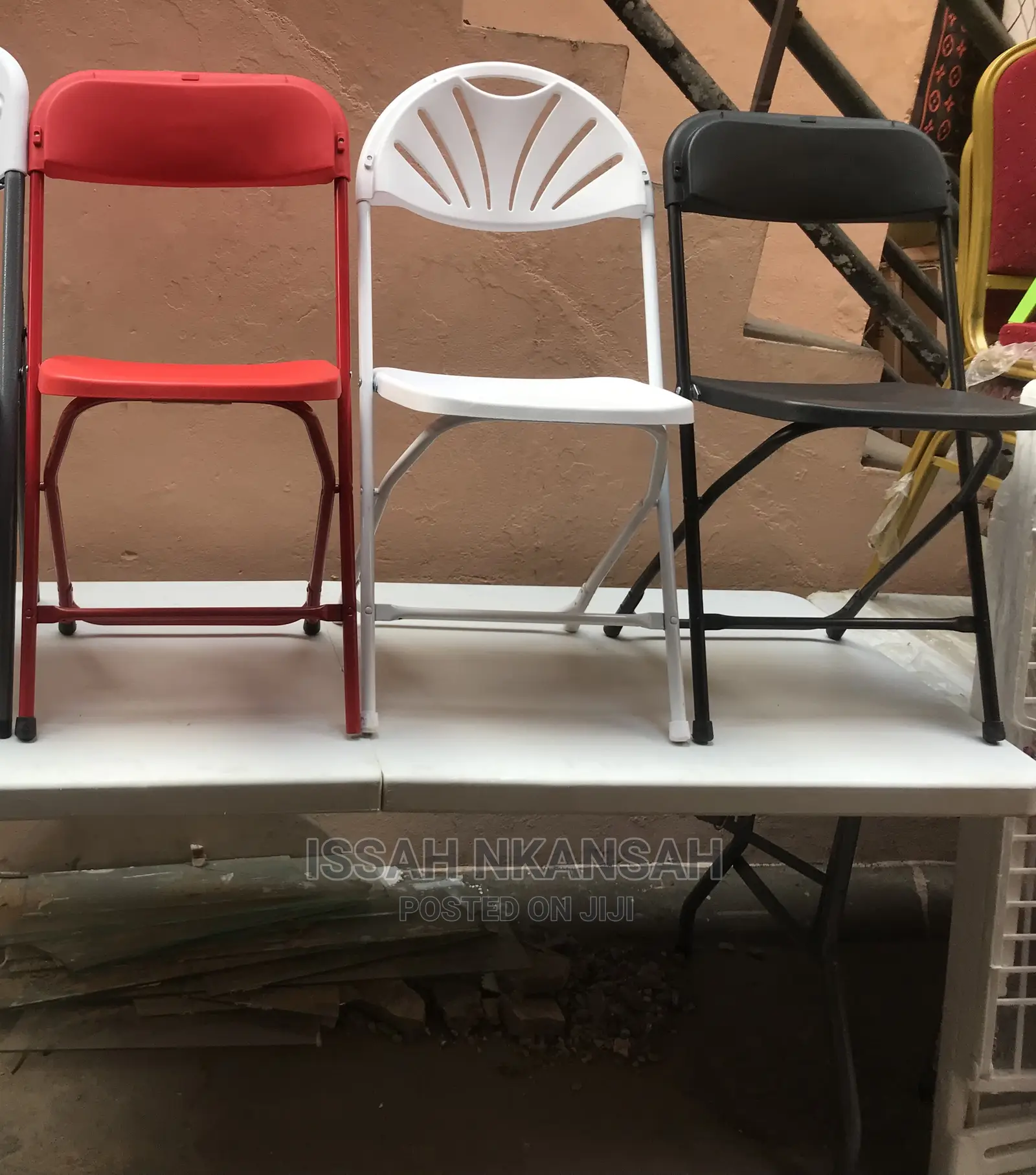 4 Chairs and Folding Table