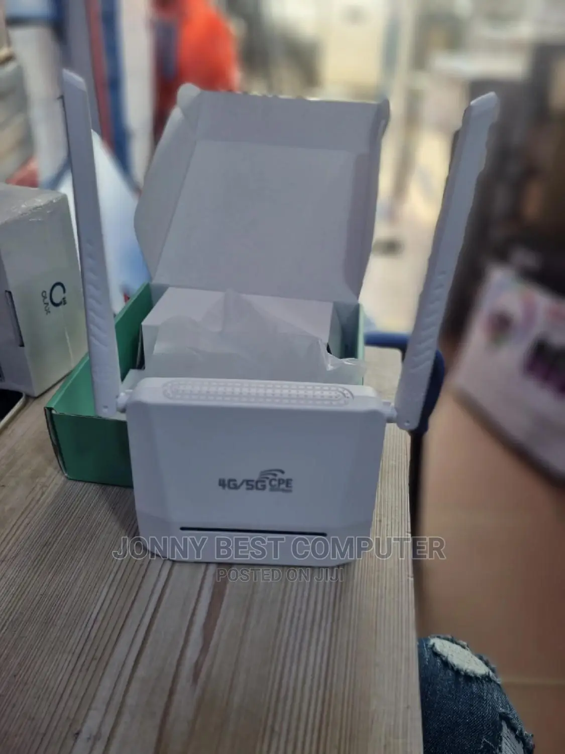 Universal 4G Router